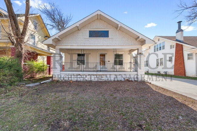 property at 152 S Estelle St