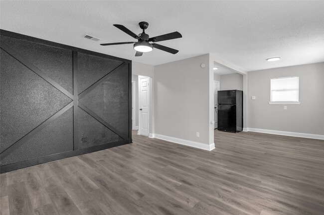 property at 3613 Crane St