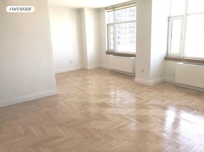 property at 404 E 76th St
