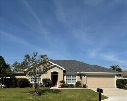 37 Burnside Dr in Palm Coast, FL - Building Photo