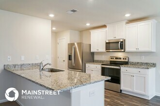 541 Gusty Ln in Zebulon, NC - Foto de edificio - Building Photo