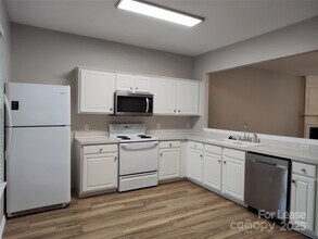8334 Gossomer Bay Dr in Charlotte, NC - Building Photo - Building Photo