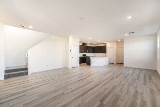 2483 Rofrano Pl in Henderson, NV - Building Photo - Building Photo