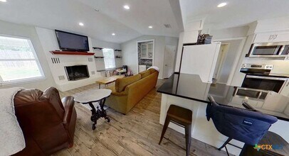 323 Cardinal Dr in New Braunfels, TX - Building Photo - Building Photo