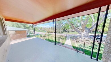 4030 S Fox St in Englewood, CO - Foto de edificio - Building Photo