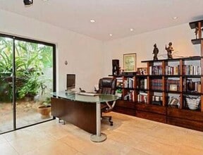 2991 Lakewood Ln in Hollywood, FL - Building Photo - Building Photo