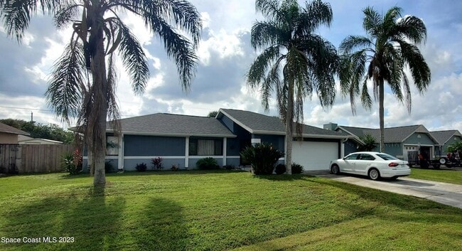 property at 662 Castaways St NE