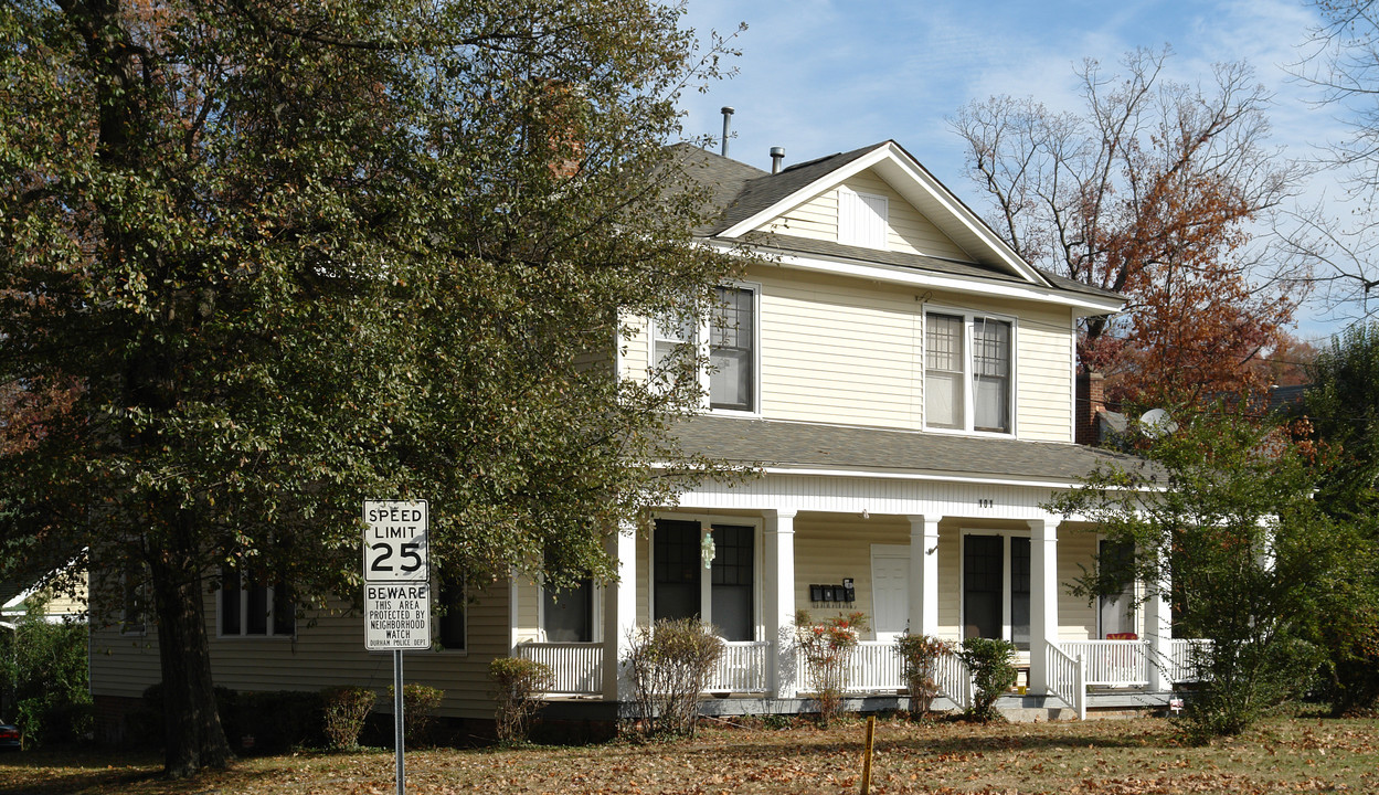 101 E Markham Ave in Durham, NC - Building Photo