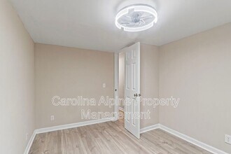 175 Uphill Dr in Lexington, NC - Building Photo - Building Photo