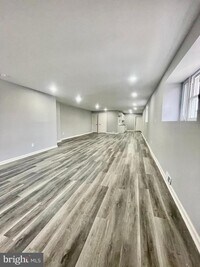 3901 Poplar St photo'