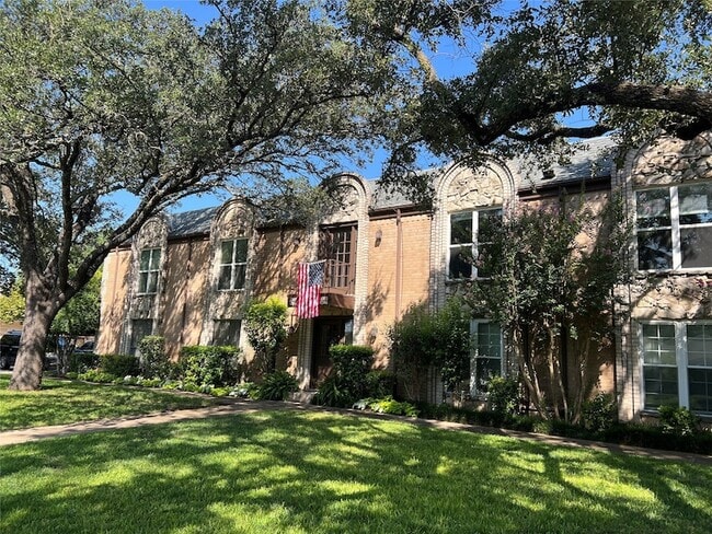 property at 4104 Ridglea Country Club Dr