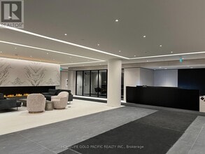 30 Upper Mall Wy in Vaughan, ON - Building Photo - Building Photo