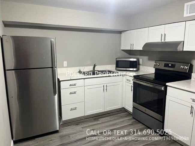 740 W Wood St in Troy, MO - Building Photo - Building Photo