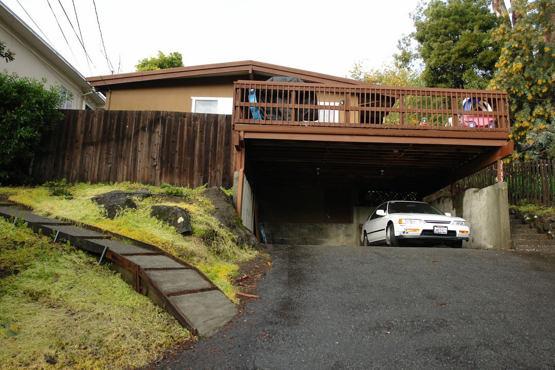 31-33 Ridge Ave in San Rafael, CA - Building Photo