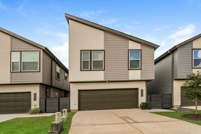 property at 18330 W Centro Cir