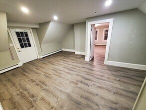 392 E Center St in West Bridgewater, MA - Building Photo - Building Photo