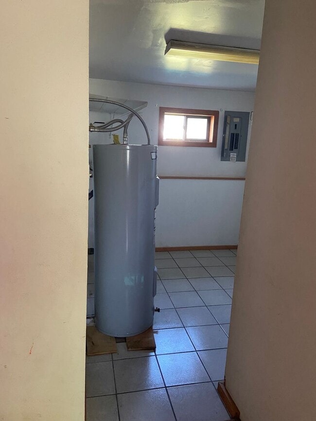 160 W 10th Ave in Kettle Falls, WA - Building Photo - Building Photo