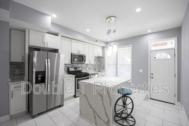 property at 10 N Ellwood Ave