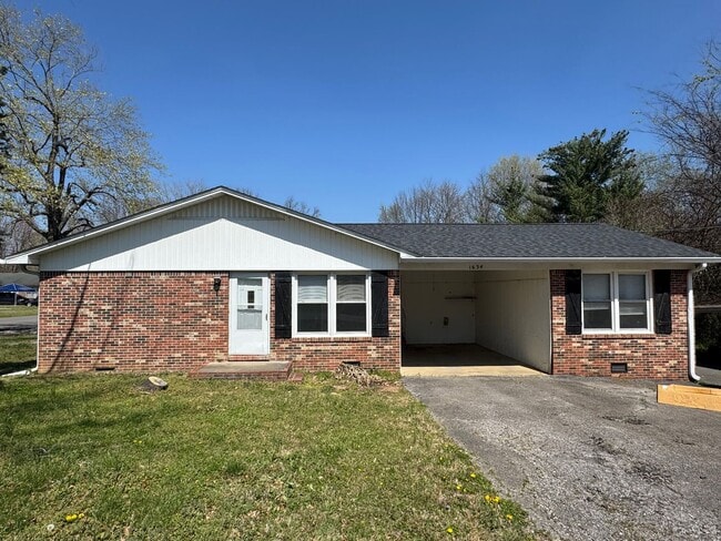 property at 1634 Hamilton Ave