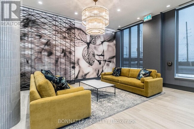 10 Lagerfeld Dr in Brampton, ON - Building Photo - Building Photo