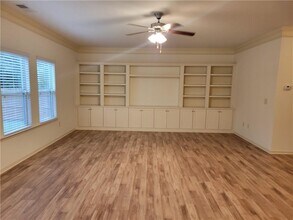 487 Pine Ln in Lawrenceville, GA - Building Photo - Building Photo