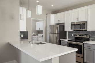 Bell Almaden in San Jose, CA - Building Photo - Building Photo