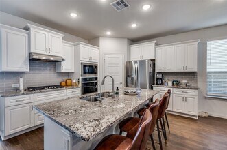 3305 Ironstone Rd in Northlake, TX - Foto de edificio - Building Photo