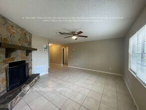 819 Sunridge Point Dr in Seffner, FL - Building Photo - Building Photo