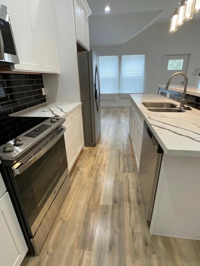 property at 5202 Northridge Dr