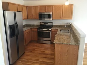 9946 Helena St in Commerce City, CO - Building Photo - Building Photo