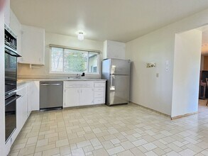 1167 Redoaks Dr in San Jose, CA - Building Photo - Building Photo