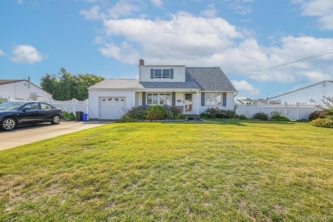 property at 913 4th St
