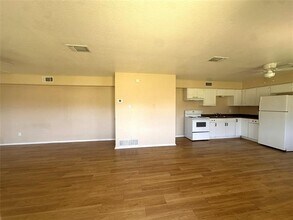 1808 Spring Lake W in Brownwood, TX - Building Photo - Building Photo