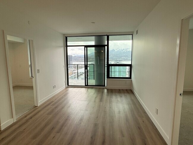 1488 Bertram St in Kelowna, BC - Building Photo - Building Photo