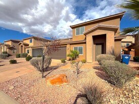 442 N Creek Ridge Dr in Washington, UT - Building Photo