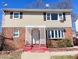 73 Park Ave in Keansburg, NJ - Building Photo