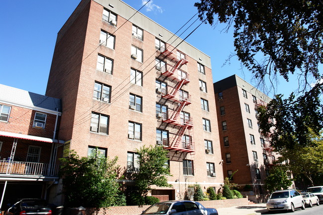 The Mews at Roosevelt in Flushing, NY - Building Photo - Building Photo