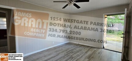 322 6th Ave in Dothan, AL - Foto de edificio - Building Photo