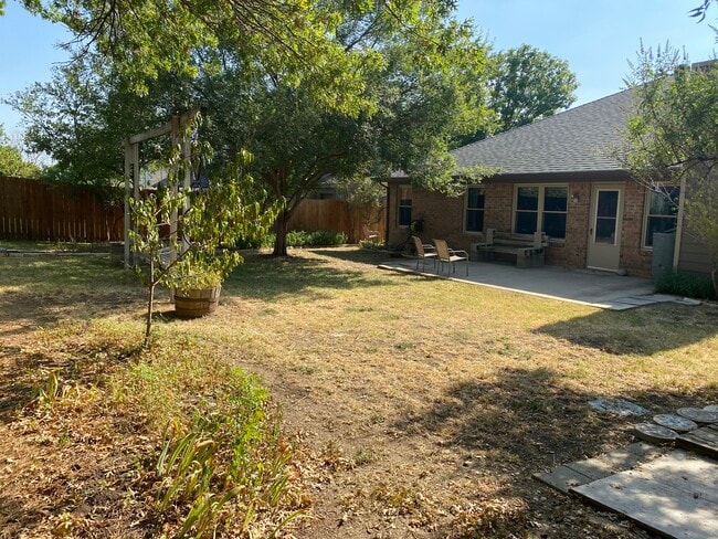 723 Carmel Dr in Keller, TX - Building Photo - Building Photo