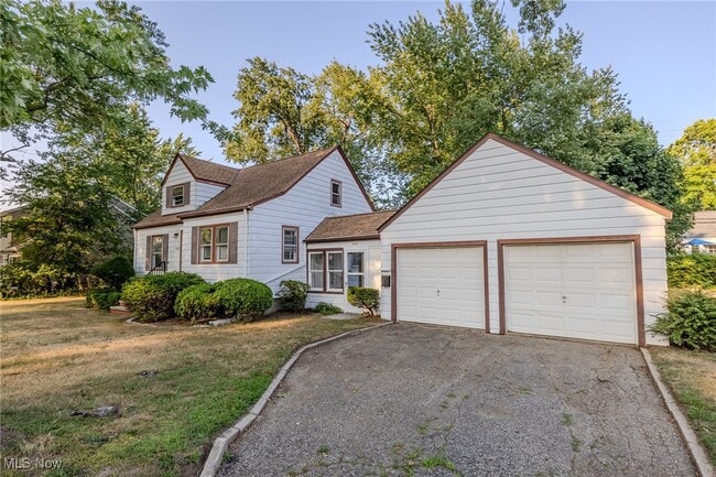 997 Mohegan Trl in Willoughby, OH - Building Photo - Building Photo