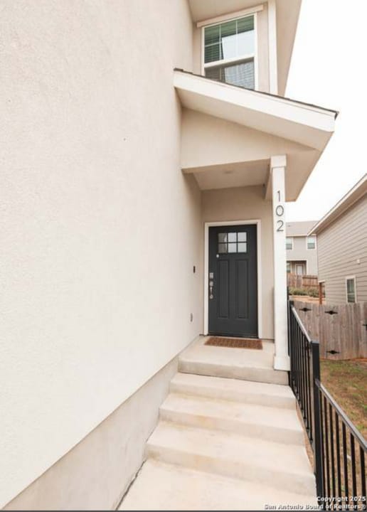 7508 Magnolia Village in San Antonio, TX - Building Photo