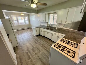 6038 W Peterson Ave in Chicago, IL - Building Photo - Building Photo