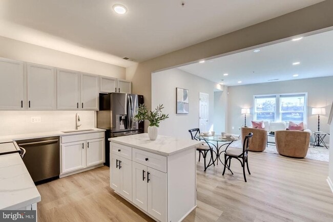 44848 Tiverton Sq in Ashburn, VA - Building Photo - Building Photo