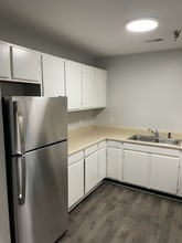 881 Powell Dr, Unit 235 in South Hill, VA - Foto de edificio - Building Photo