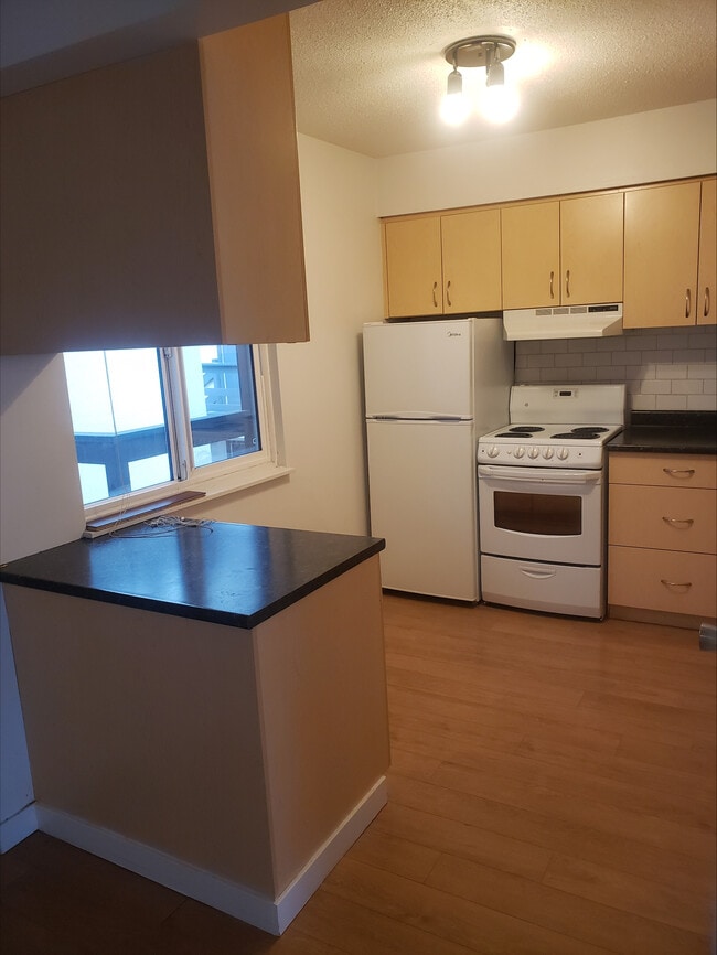 property at 646 Admirals Rd