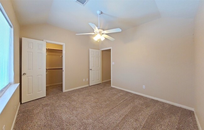 property at 2810 White Oak Ln