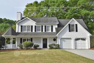 135 Lacey Oak Ln in Loganville, GA - Building Photo