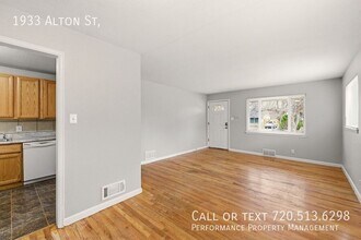 1933 Alton St in Aurora, CO - Foto de edificio - Building Photo