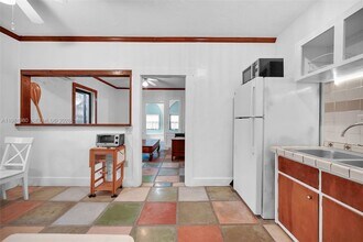 528 NW 47th St in Miami, FL - Building Photo - Building Photo