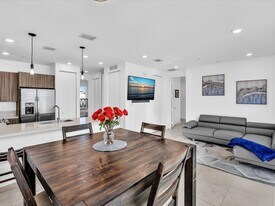 6410 NW 102nd Path, Unit 6410-302 in Doral, FL - Building Photo